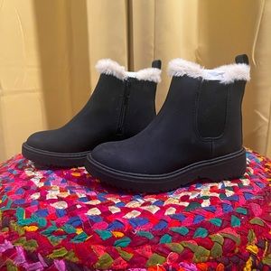 Tucker + Tate Black Leather Boots w/Faux Fur Trim | Little Kid Size 9M | New